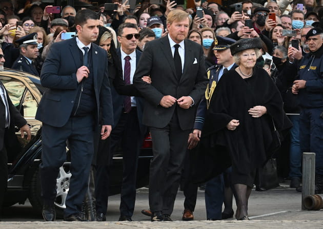 Willem-Alexander des Pays-Bas, reine Maxima et reine Beatrix aux obsèques de Constantin II de Grèce
