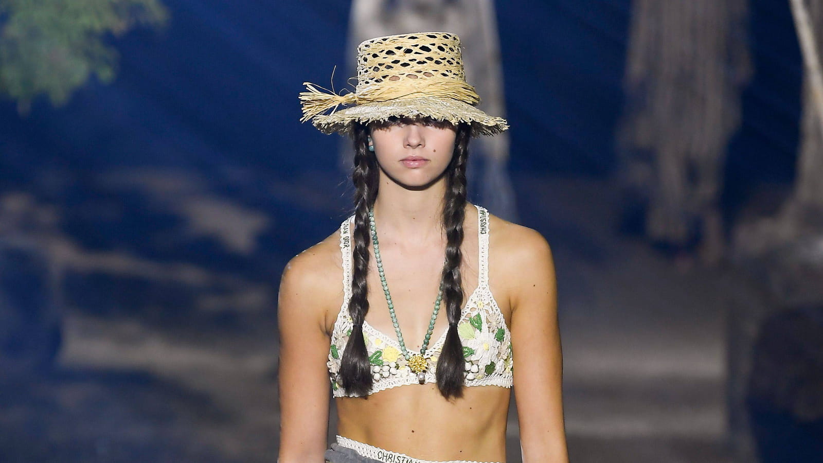 Look 25