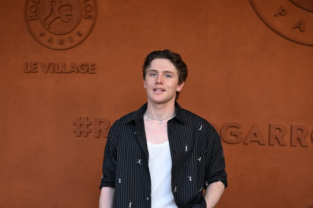 Bastiaan (Star Academy) prend la pose &agrave; Roland-Garros