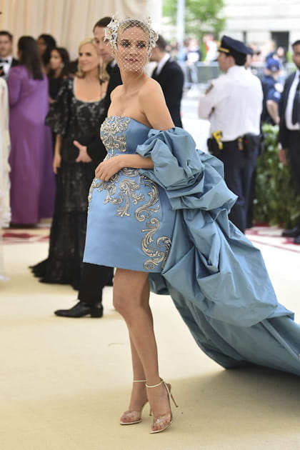 Diane Kruger en robe bouffante Prabal Grung