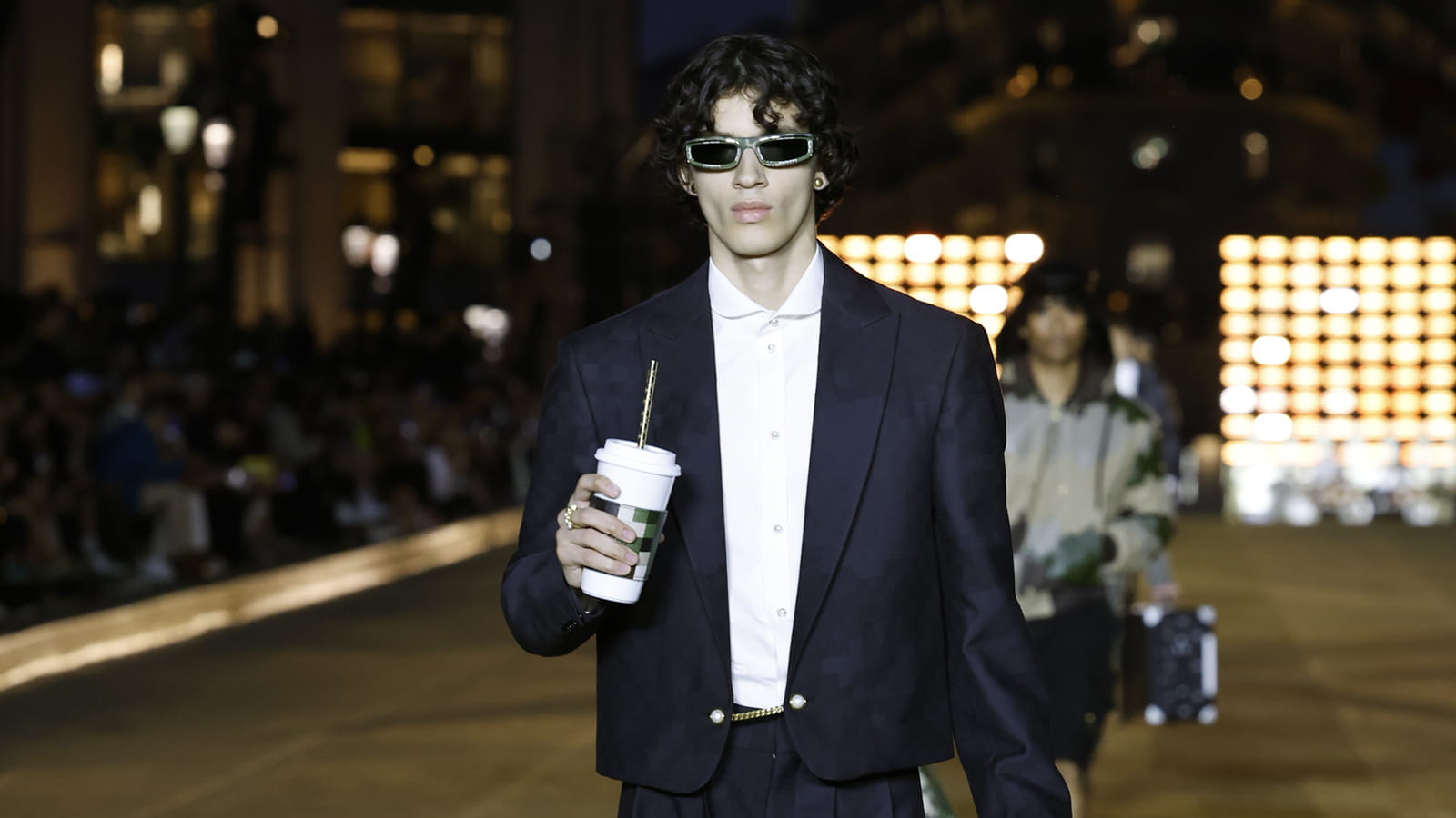 Look 5
