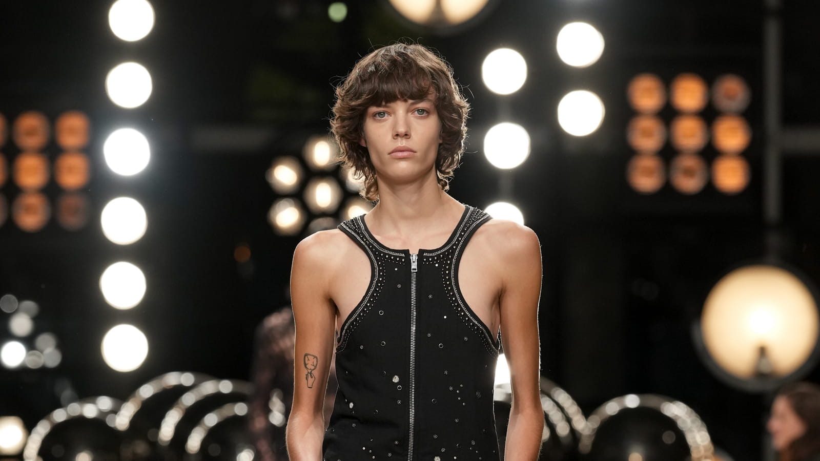 Look 8