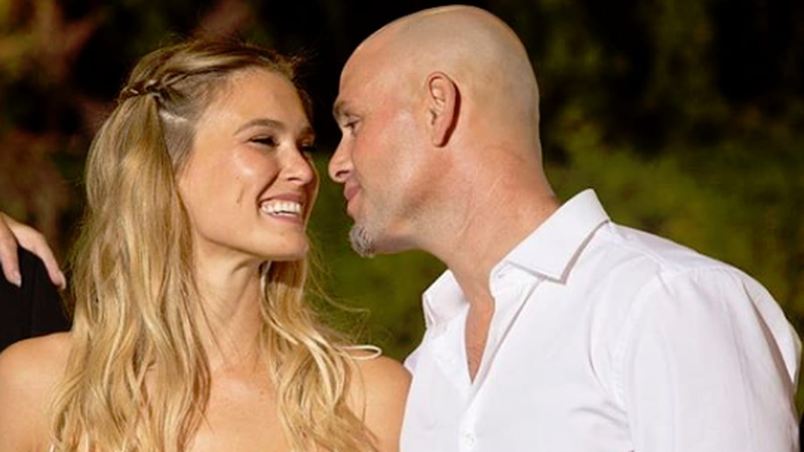 Bar Refaeli, Adi Ezra