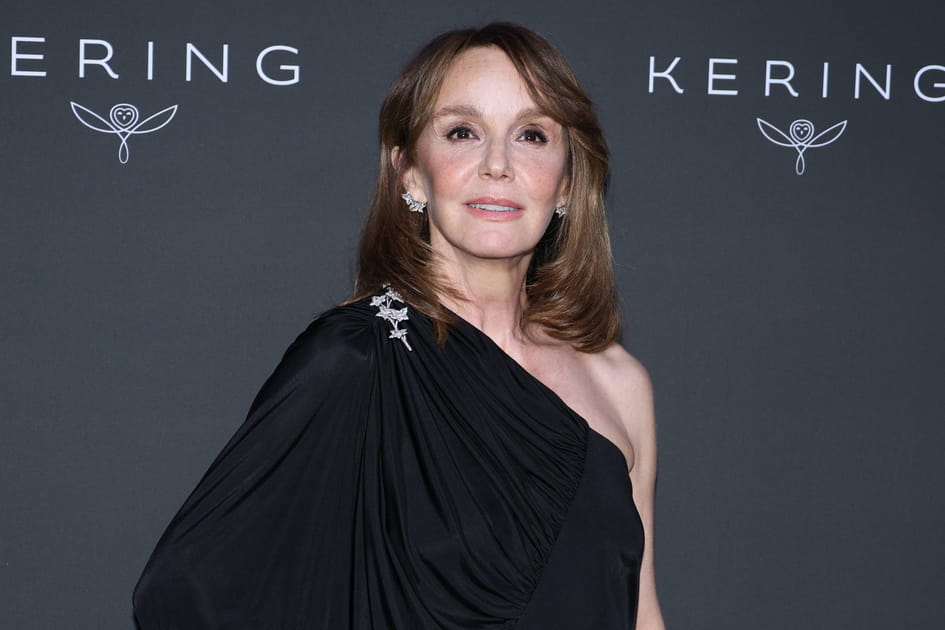 Philippine Leroy-Beaulieu, &eacute;l&eacute;gante avec sa coupe d&eacute;grad&eacute;e