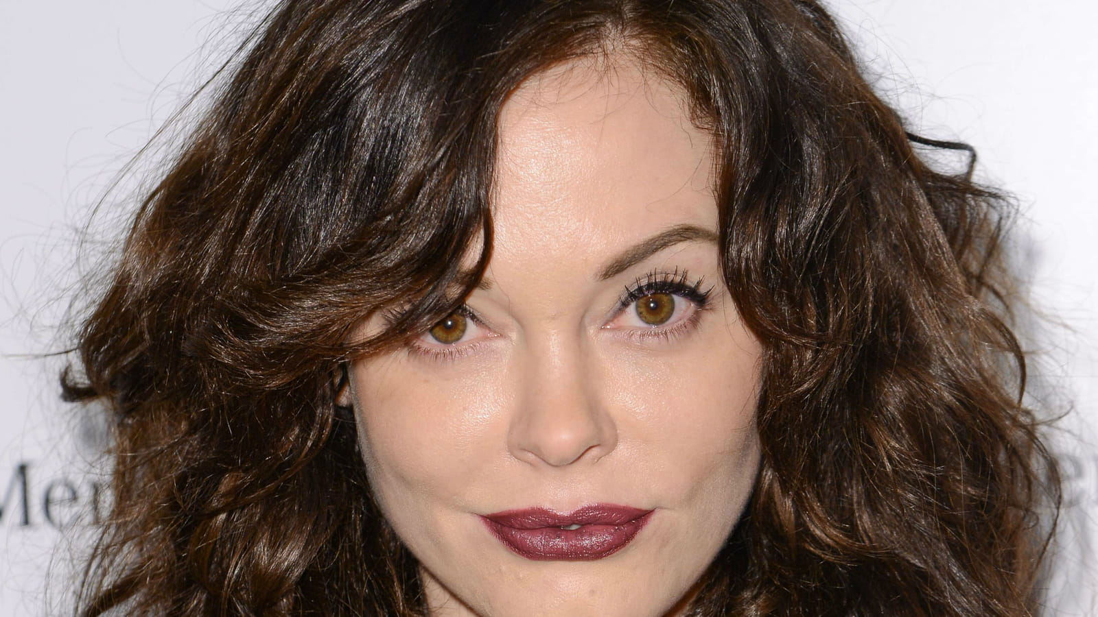 Rose McGowan, cheveux longs 