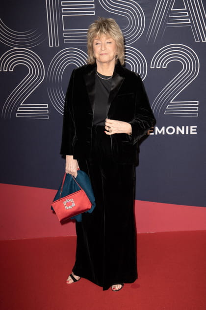 Dani&egrave;le Thompson en costume en velours Dior
