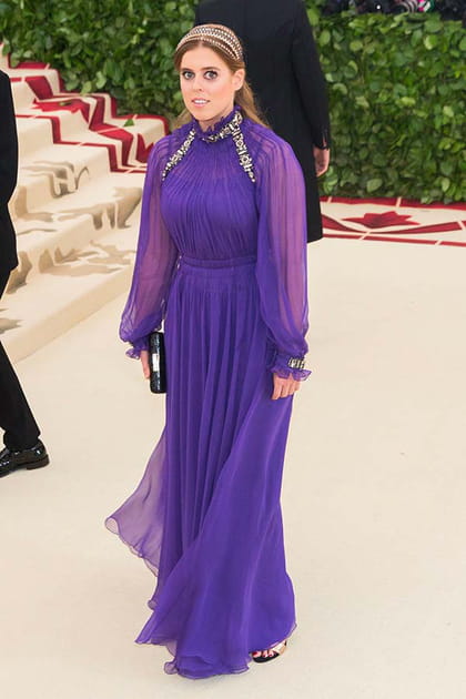 Beatrice d'York en robe longue violette