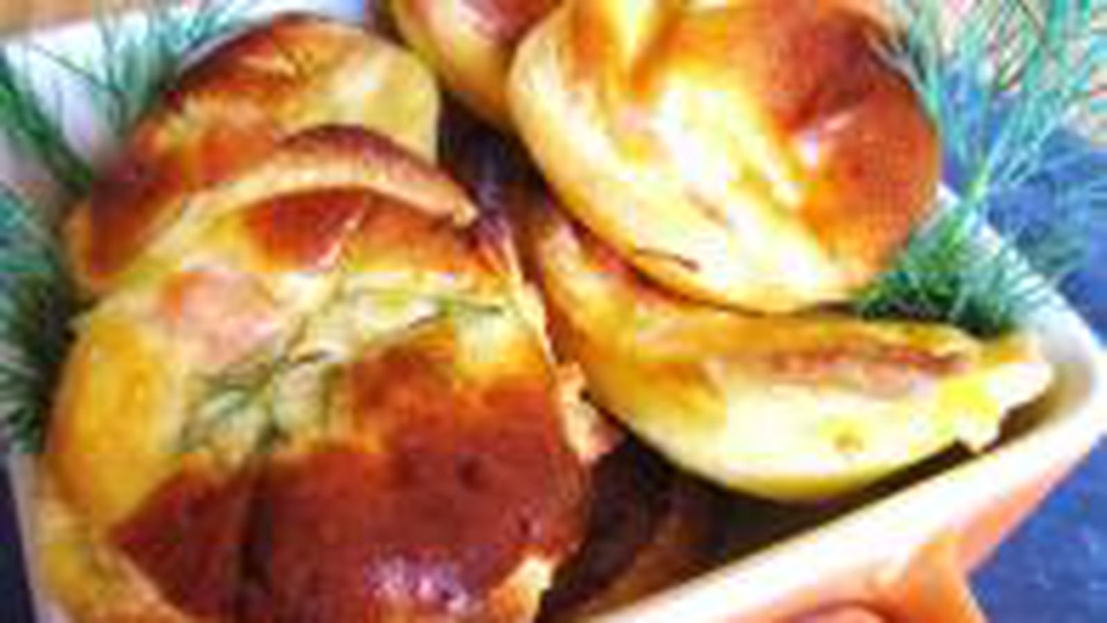 Mini cheese-quiches