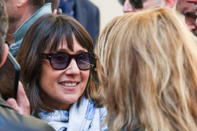 Obs&egrave;ques de Loana&nbsp;: Alexia Laroche-Joubert aper&ccedil;ue