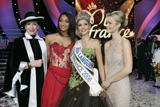 Laeticia sur sc&egrave;ne avec Miss France 2006
