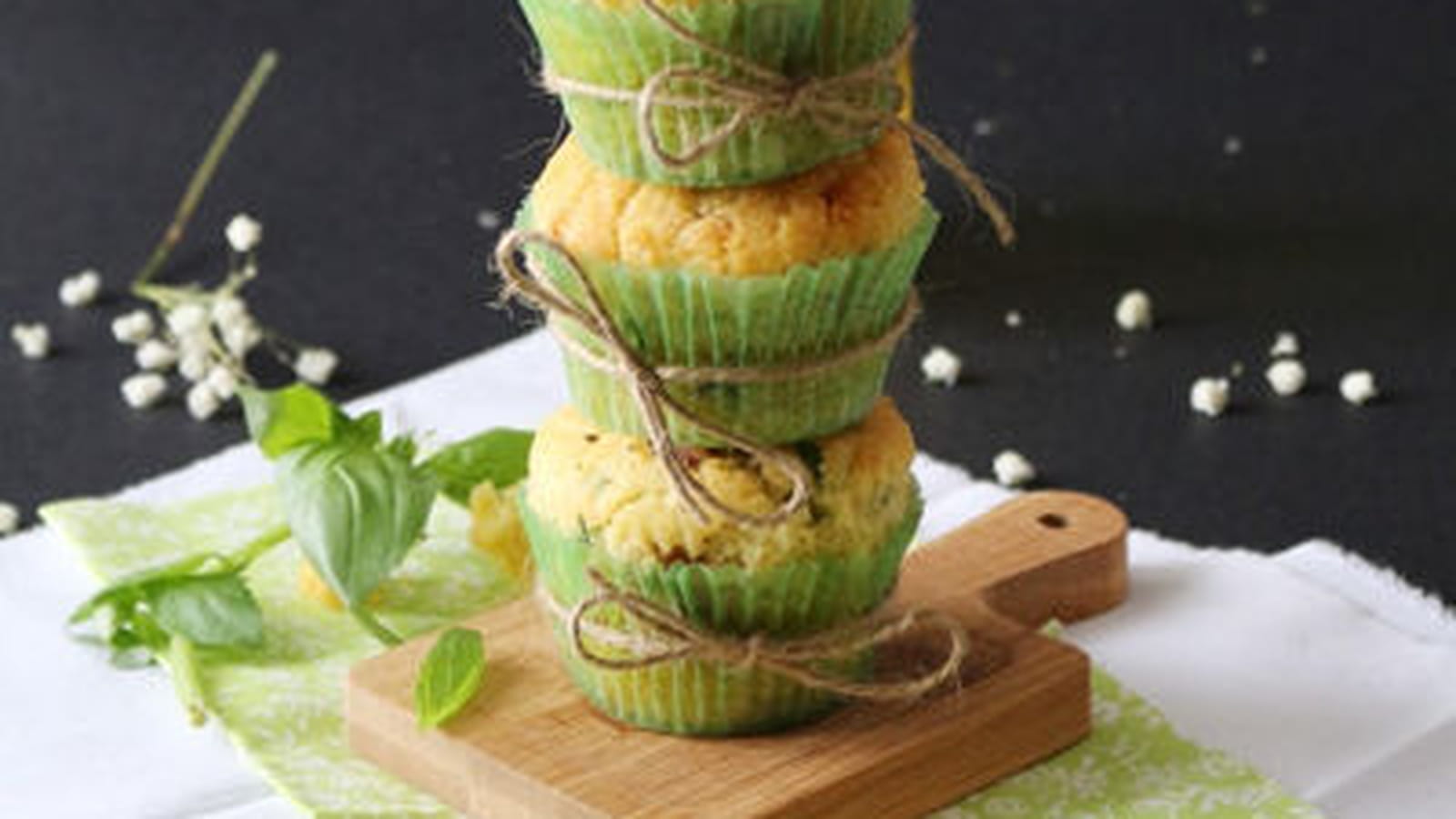 Muffins moelleux au Grogonzola mascarpone jambon cru et tomates basilic