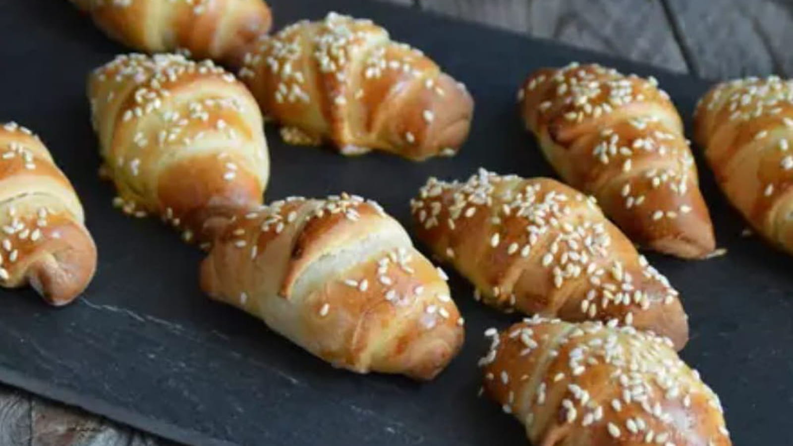 Croissants apéritifs à la feta serbes Kiflice sa sirom