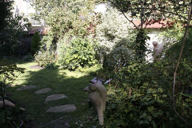 Des pas pour sillonner le jardin