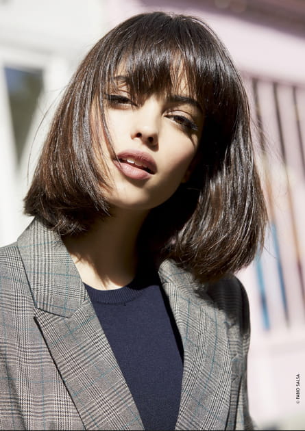 Carr&eacute; long avec frange