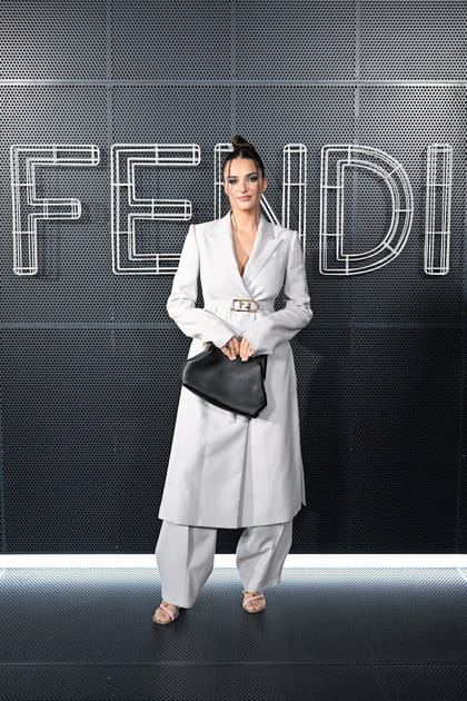 Gabrielle Caunesil&nbsp;au d&eacute;fil&eacute; Fendi