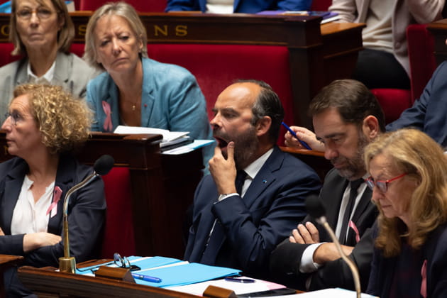 Edouard Philippe baille &agrave; la corbeille