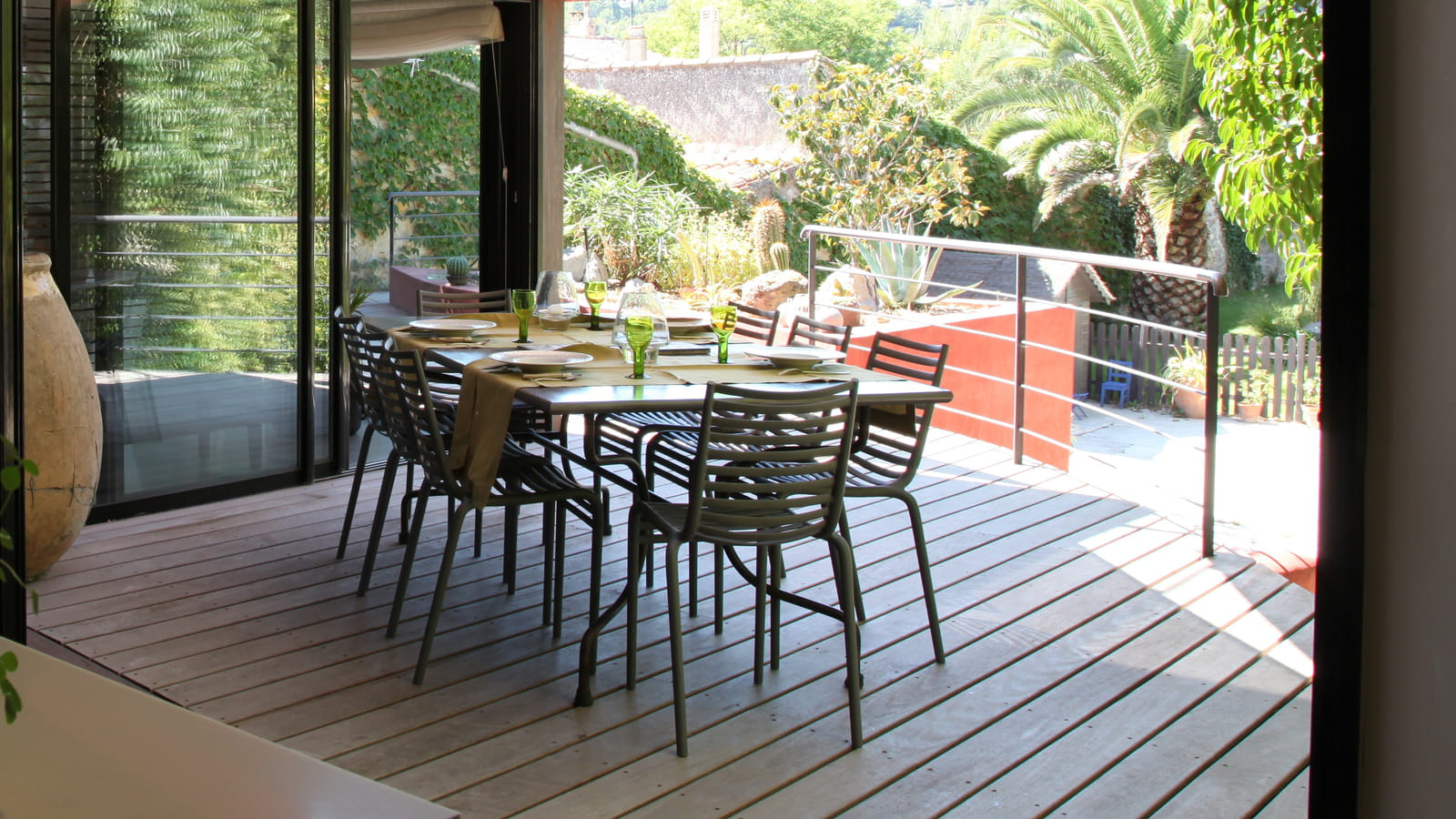 Terrasse en teck gris