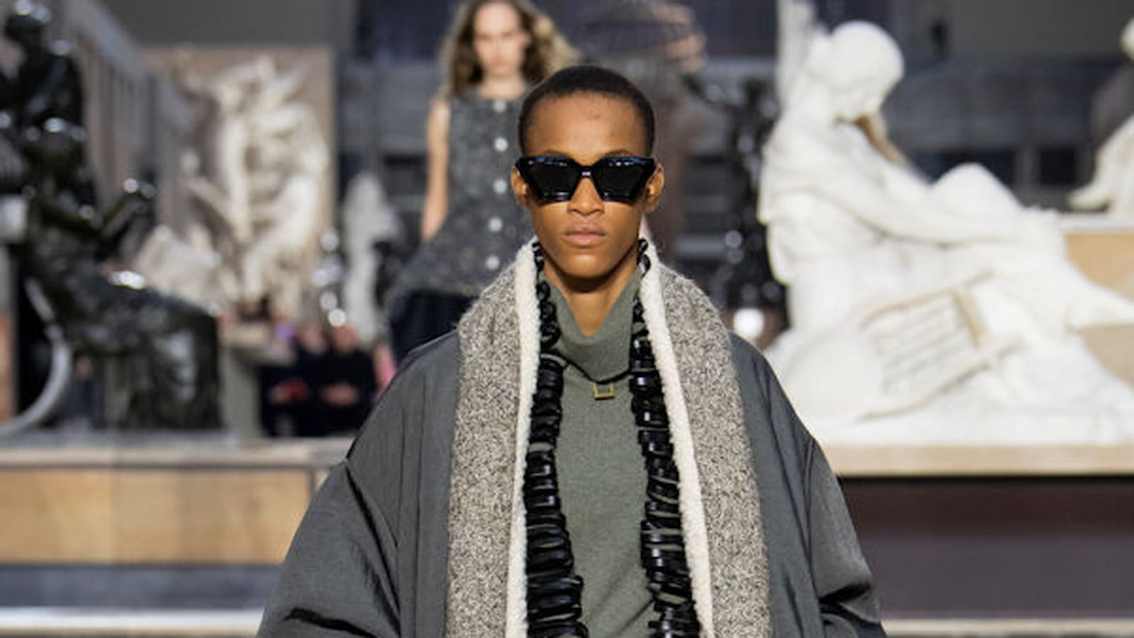 Look 7