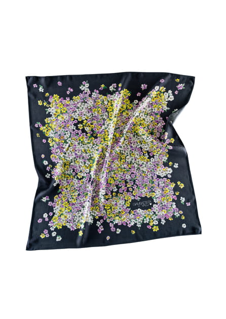 Foulard &agrave; fleurs noires collection Giambattista Valli x H&M hiver