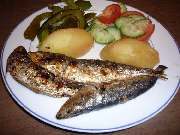 Recette de Sardinha assada (Sardines braisées au barbecue) Recette de Sardinha assada (Sardines braisées au barbecue)