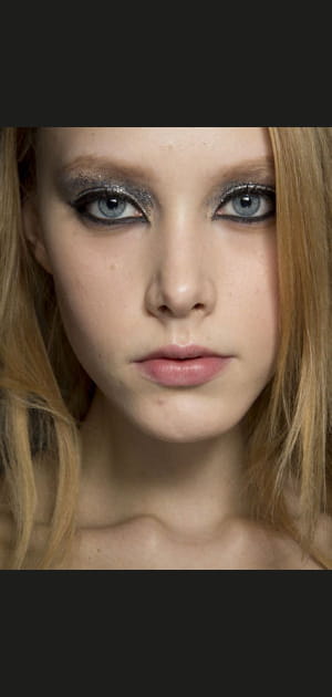 Paillettes chic chez House of Holland