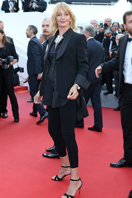 Uma Thurman en smoking noir