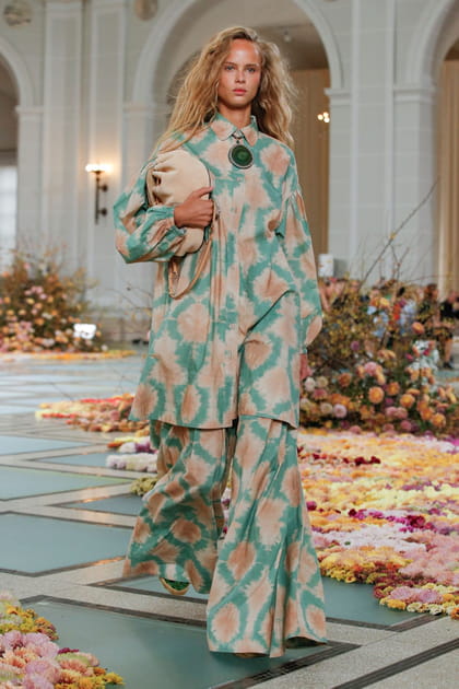 D&eacute;fil&eacute; Ulla Johnson printemps-&eacute;t&eacute; 2023