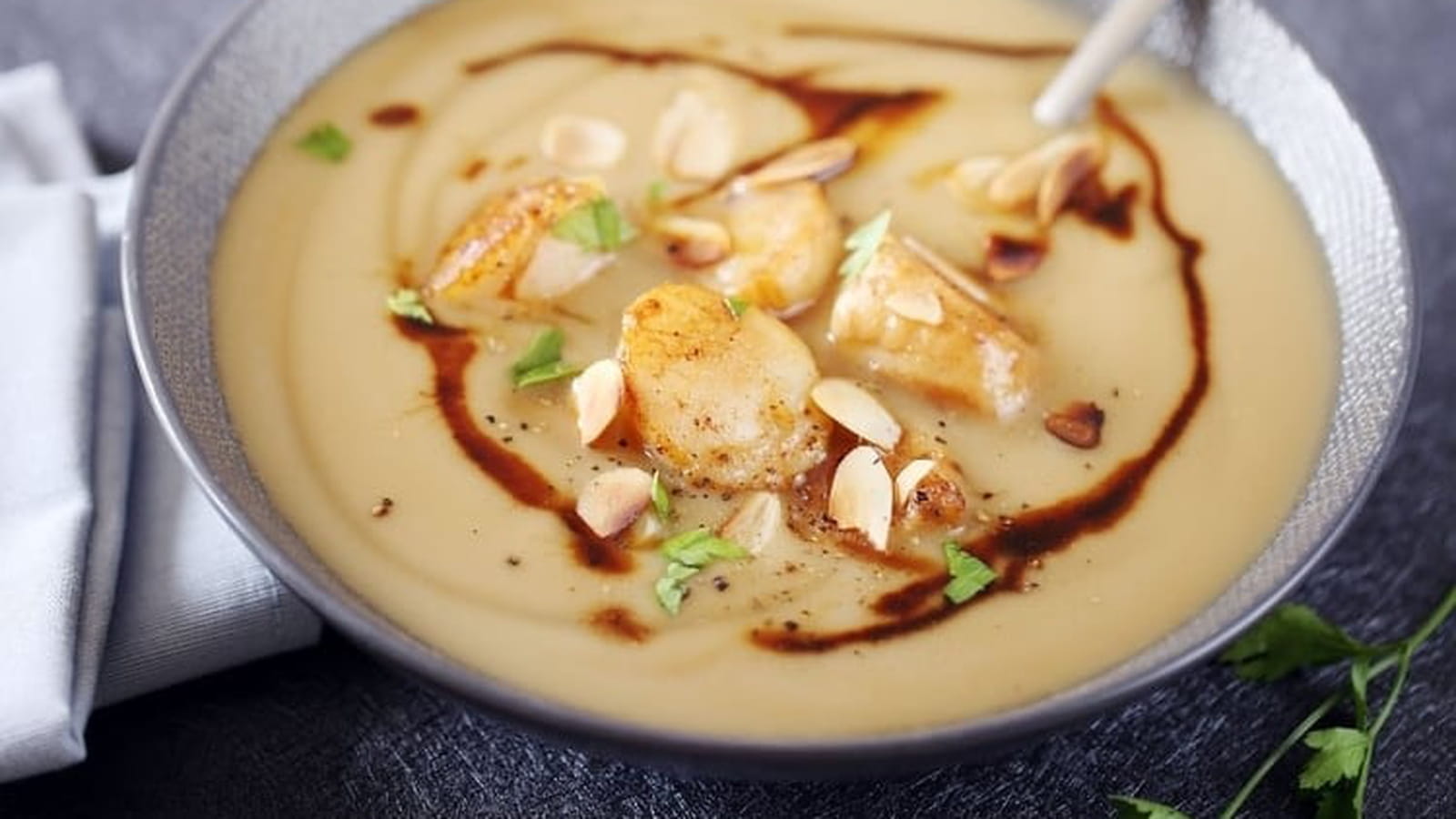 Crème d'endives aux saint-jacques