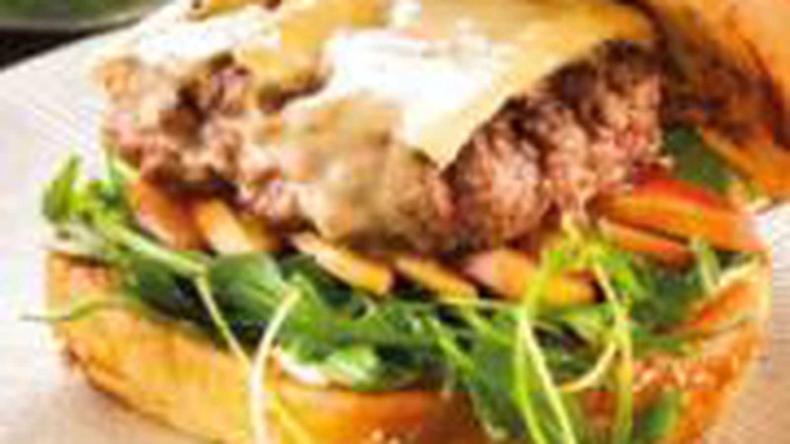 Burger au Brie de Meau, sauce grenade