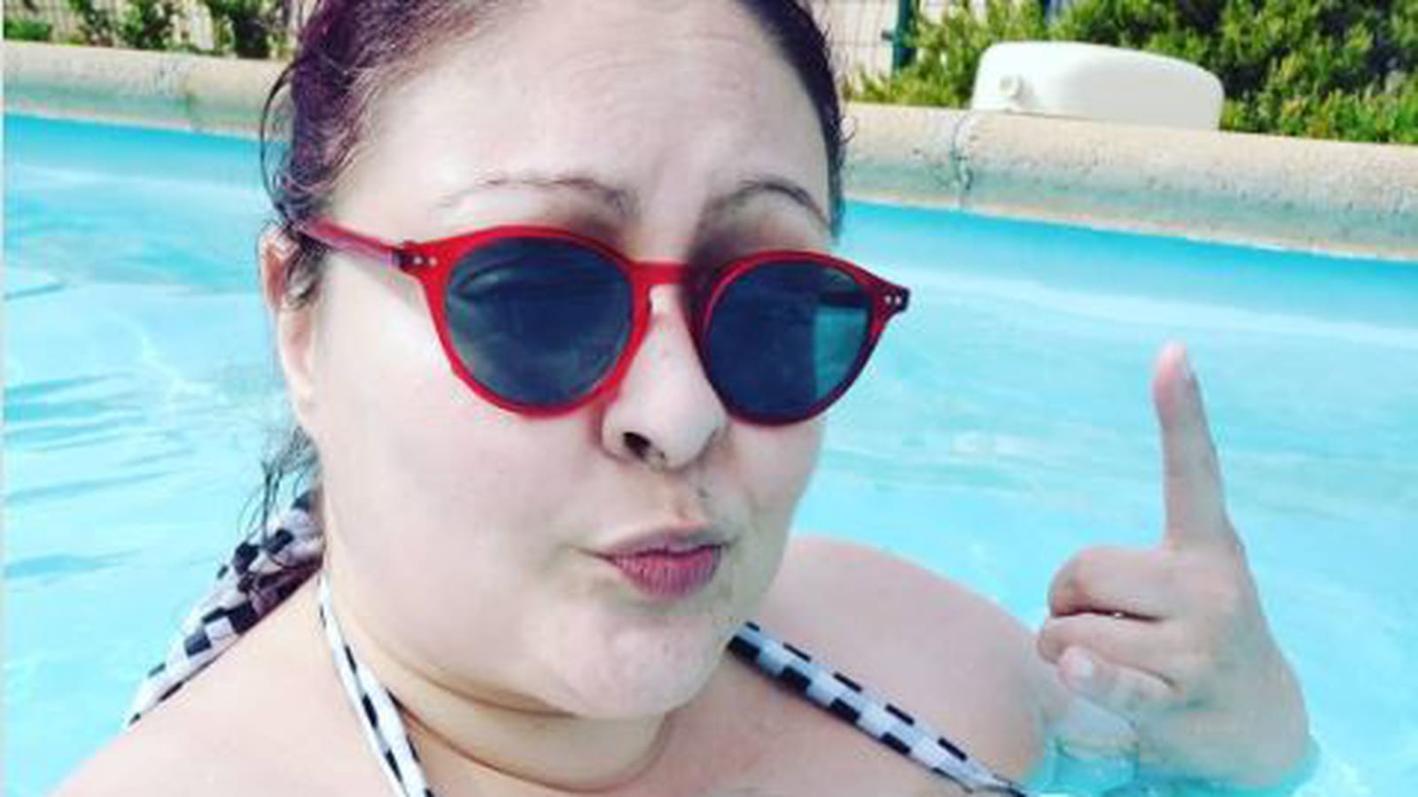@ayaredcherry adopte la philosophie du All body are bikini body!