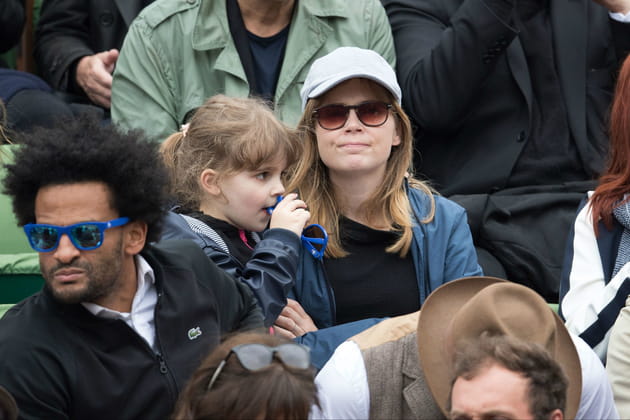 Isabelle Carr&eacute; et son fils