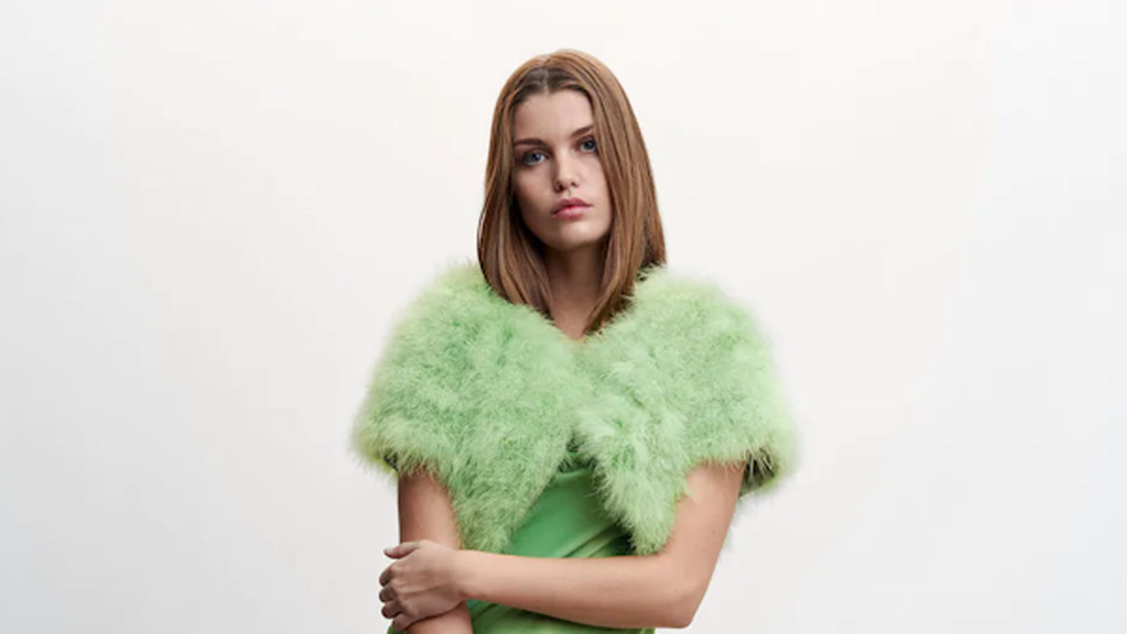 Robe Camille Charrière x Mango