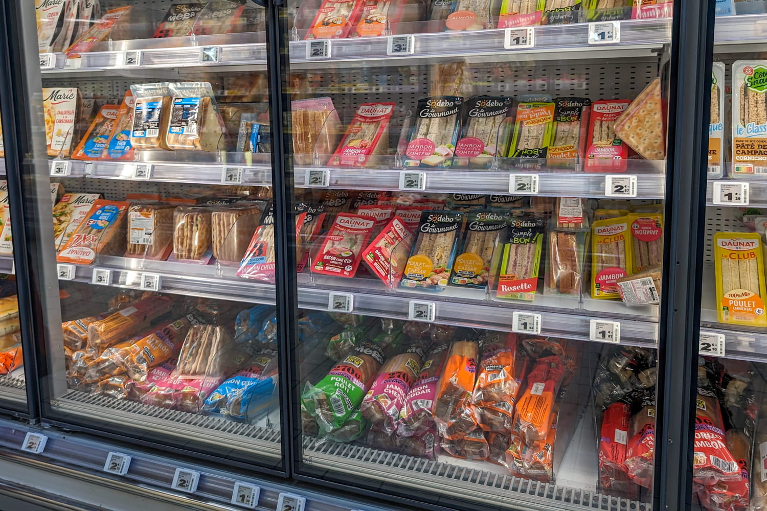 Bien mieux qu'un sandwich : le choix du nutritionniste au supermarché pour un déjeuner sur le pouce
