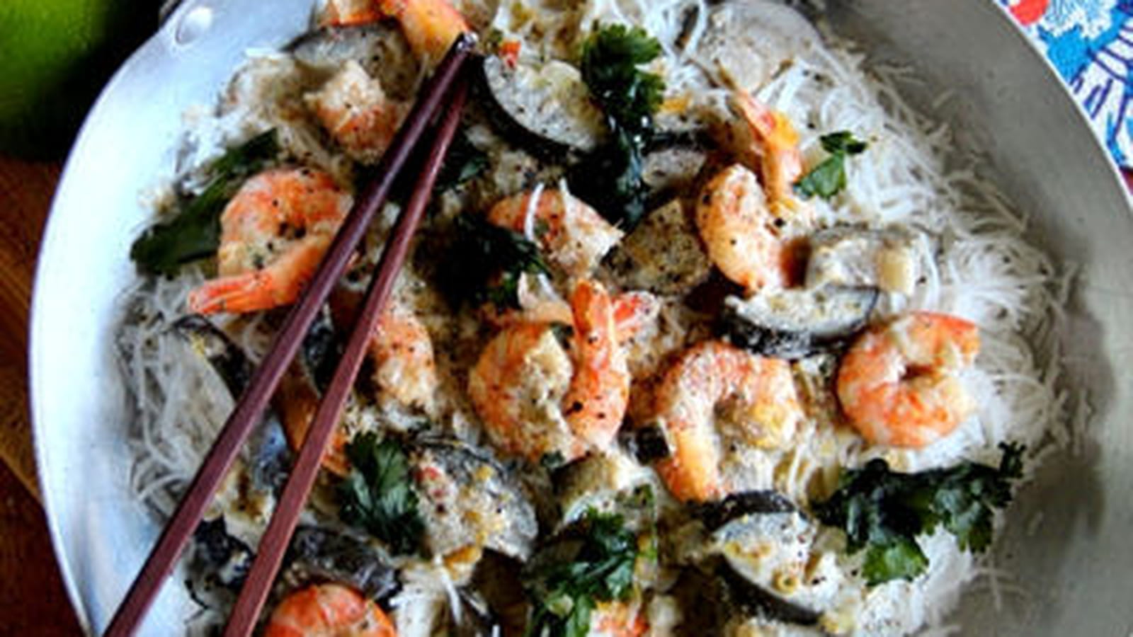 Curry vert Thaï de crevettes aux aubergines