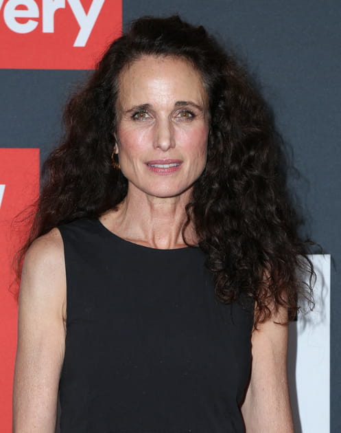 Flop&nbsp;: Andie MacDowell et sa peau glowy