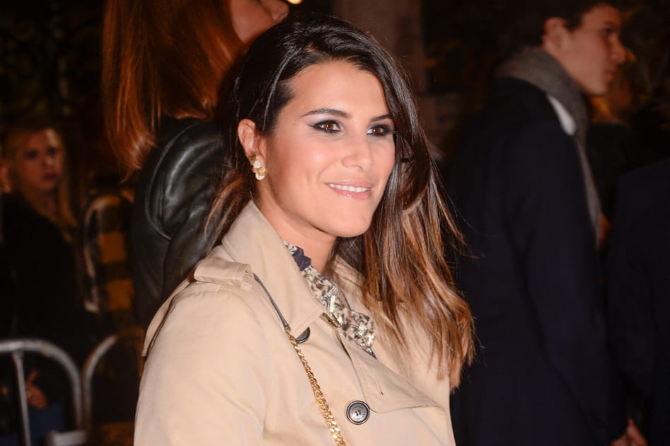 Karine Ferri, impertinente avec sa chevelure mise sur le c&ocirc;t&eacute;