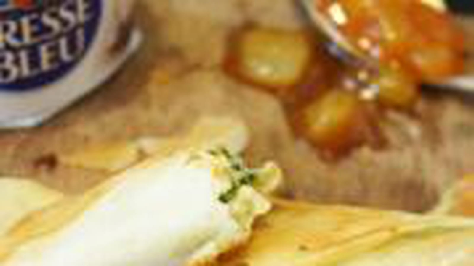 Samossas au Bresse Bleu et chutney poire-cardamome