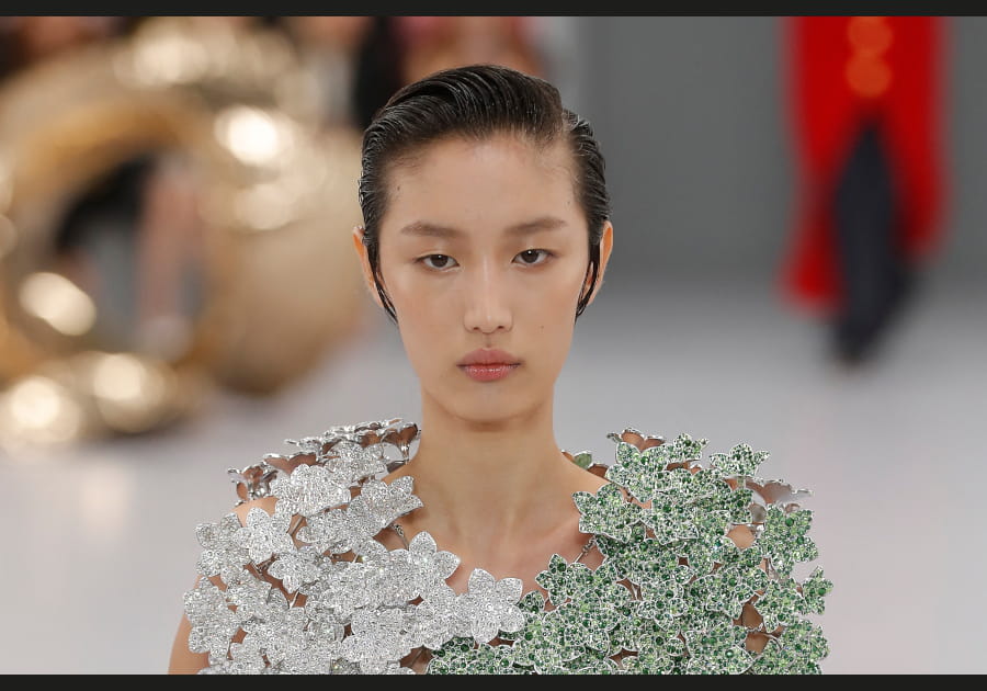 Les paupi&egrave;res glossy de Loewe