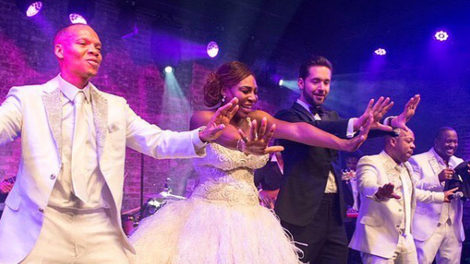 Une performance de New Edition, le groupe de R&B