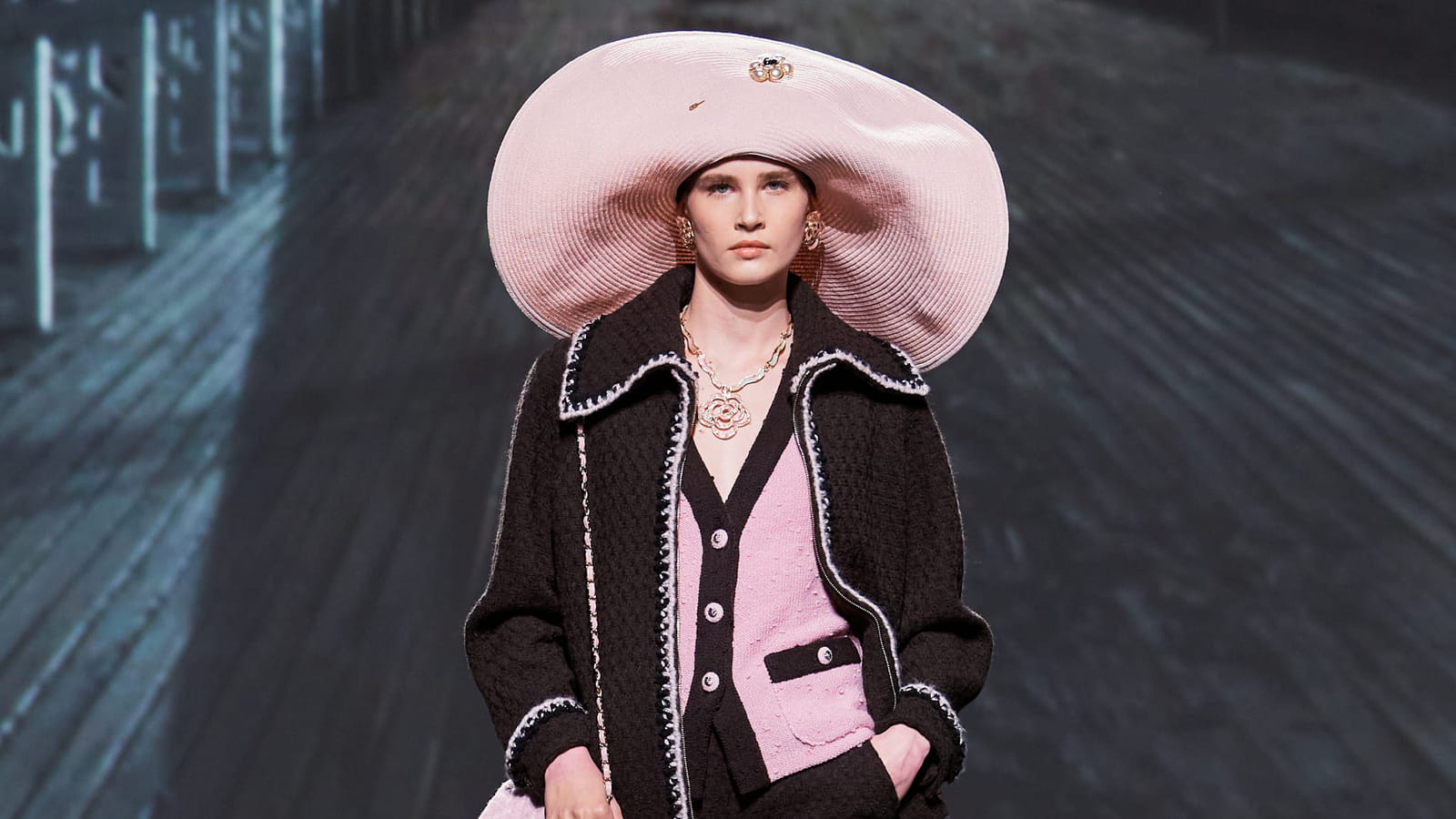 Look 19 du défilé Chanel