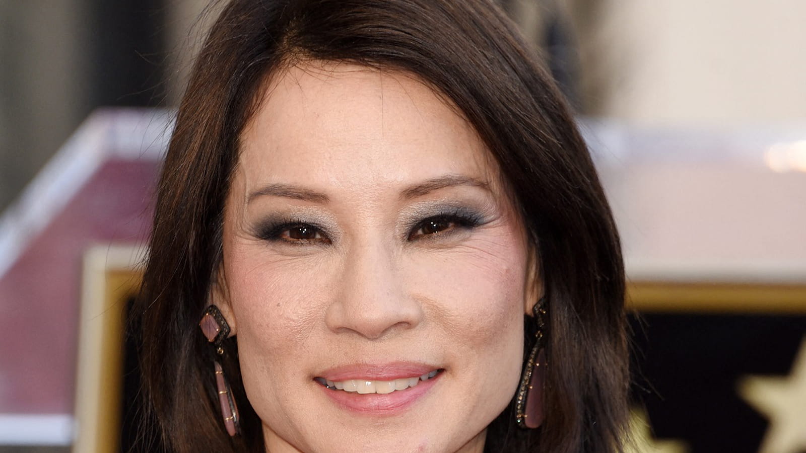 Lucy Liu, cheveux longs