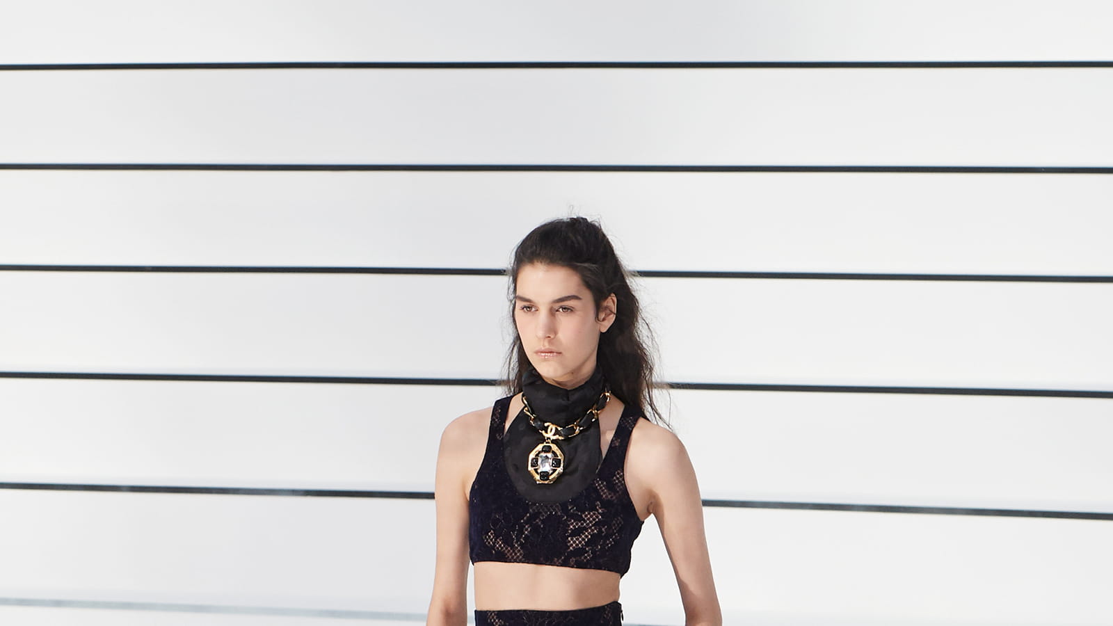 Look 37