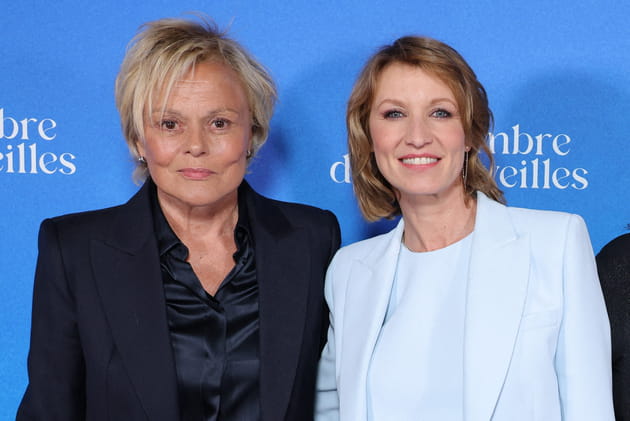 [PHOTOS] Muriel Robin : 1ère sortie publique depuis l'affaire Palmade, souriante auprès d'Alexandra Lamy
