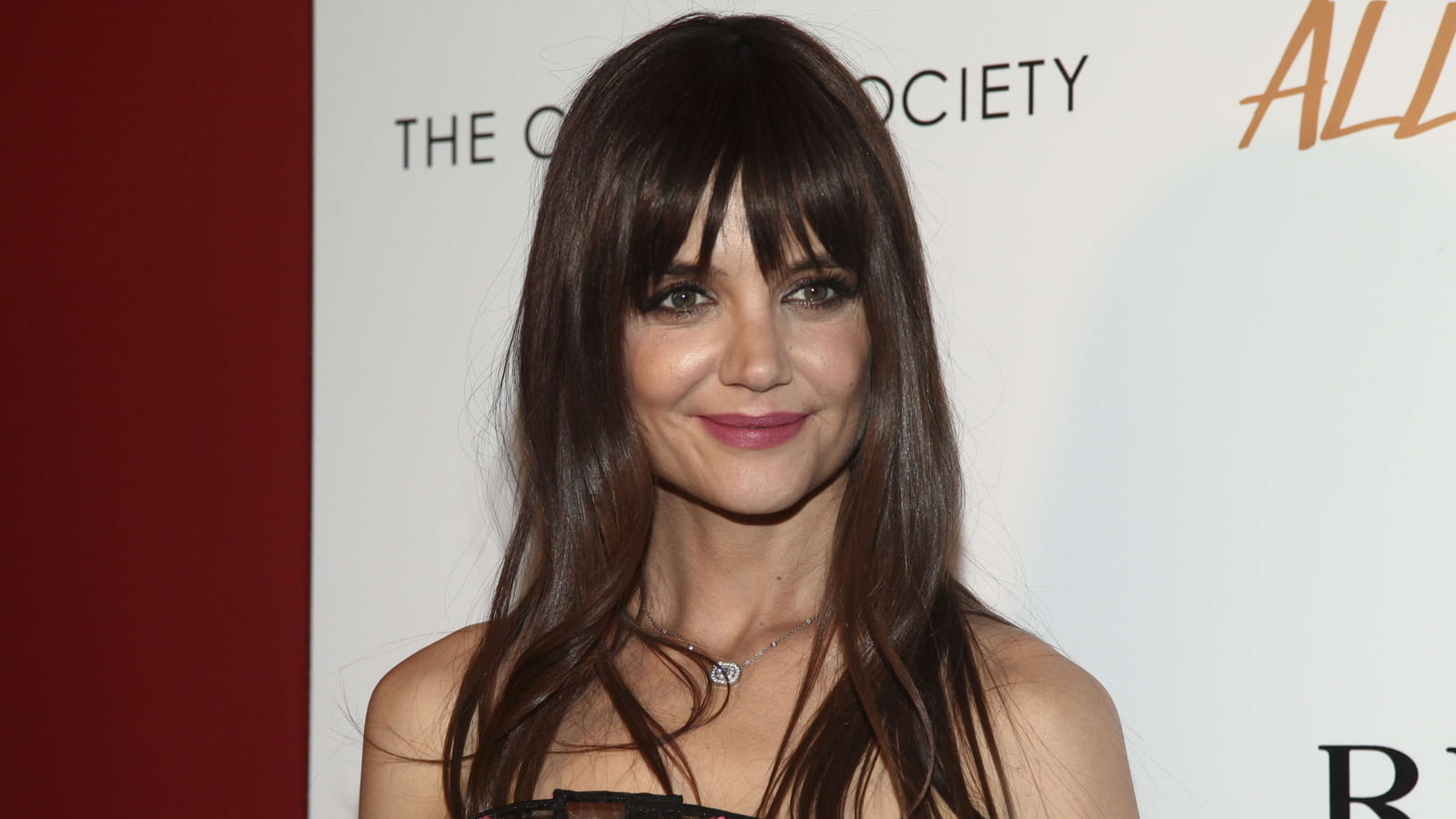 Cheveux longs et frange effilée 