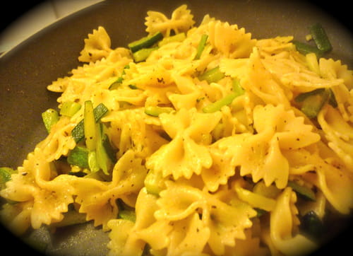 Pâtes aux courgettes épicées