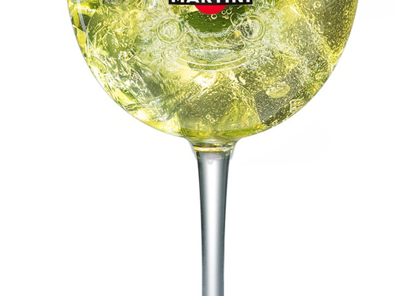 Коктейль с просекко. Коктейль высший сорт. Коктейль с просекко. Джин малиновый. Просекко и мороженое коктейль.