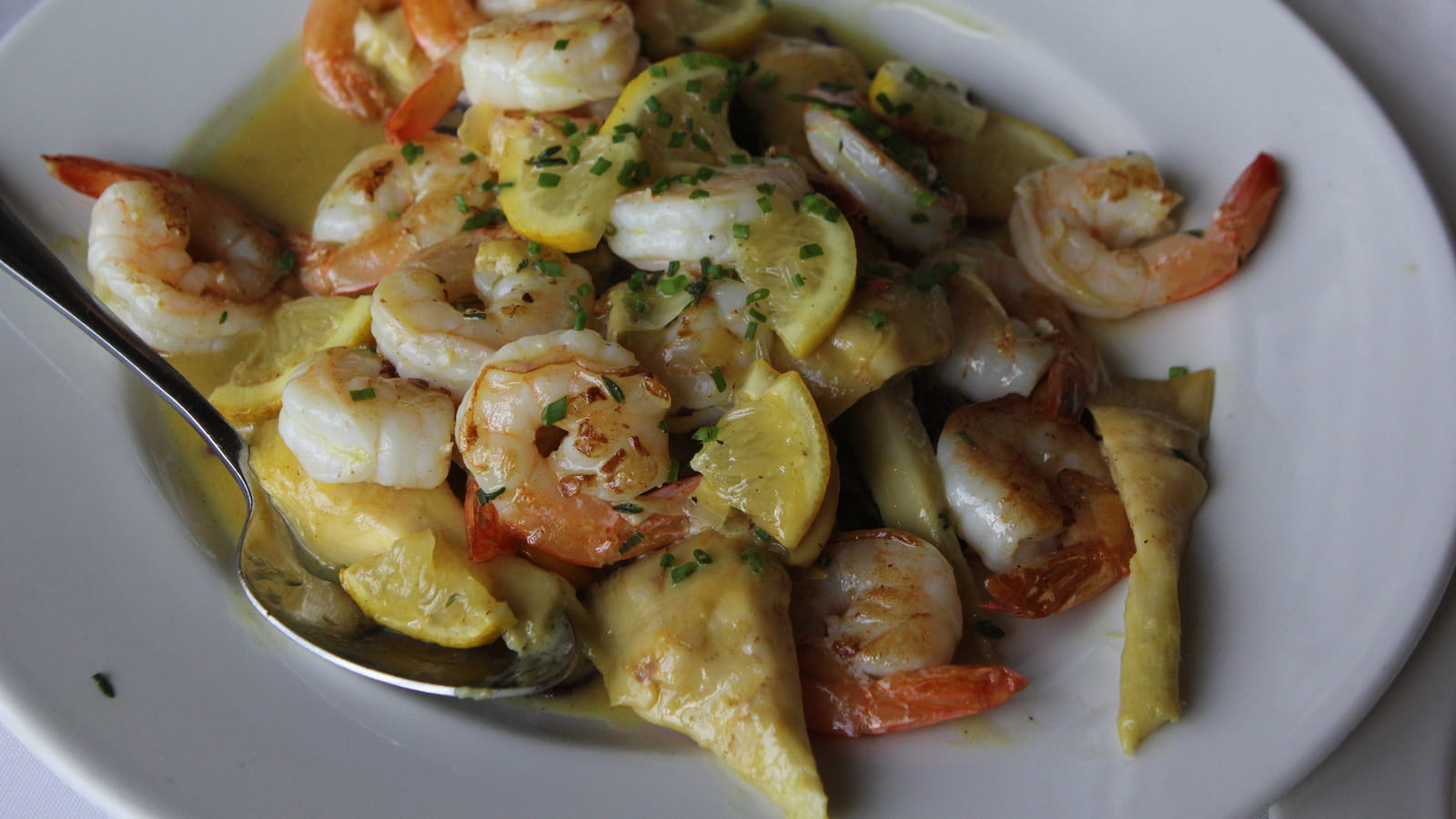 Crevettes et artichauts au citron