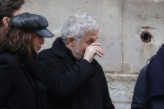 Stéphane Guillon, ému aux obsèques de Niels Arestrup