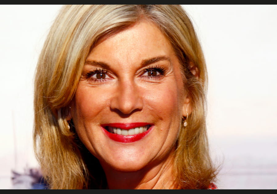 Les pommettes saillantes de Mich&egrave;le Laroque