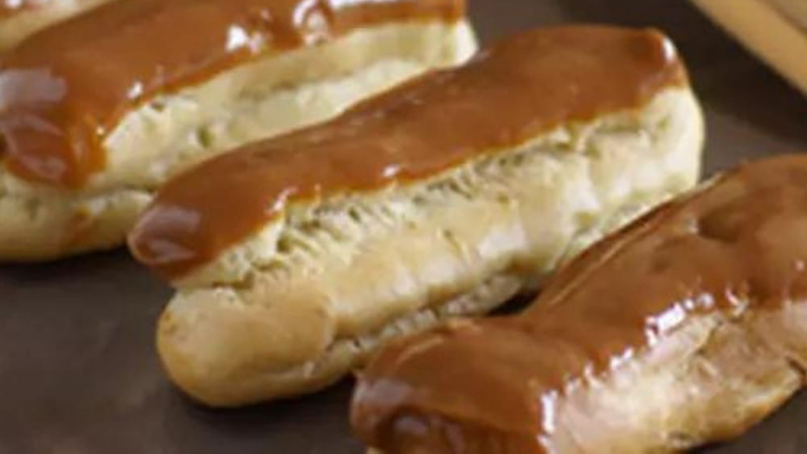 Éclair au café